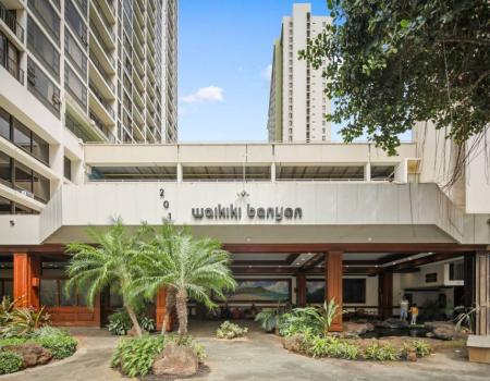 Exterior view of Waikiki Banyan Resort