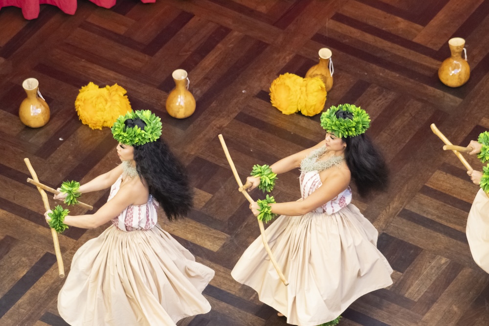  Beautiful Hawaiian dancers entertaining visitors 