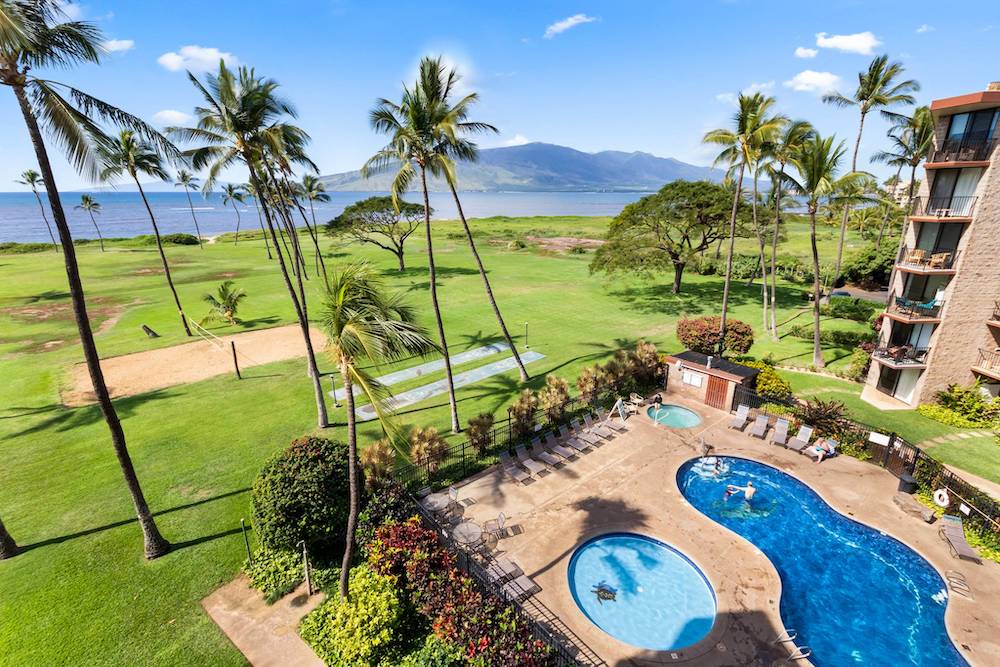 Kauhale Makai view of pool and grounds