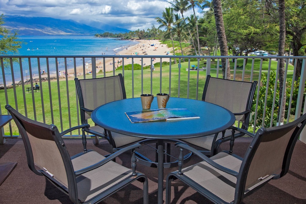 Royal Mauian 303